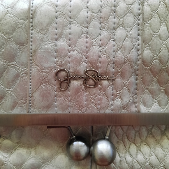 🟢3/$30 JESSICA SIMPSON silver crossbody - Picture 5 of 8